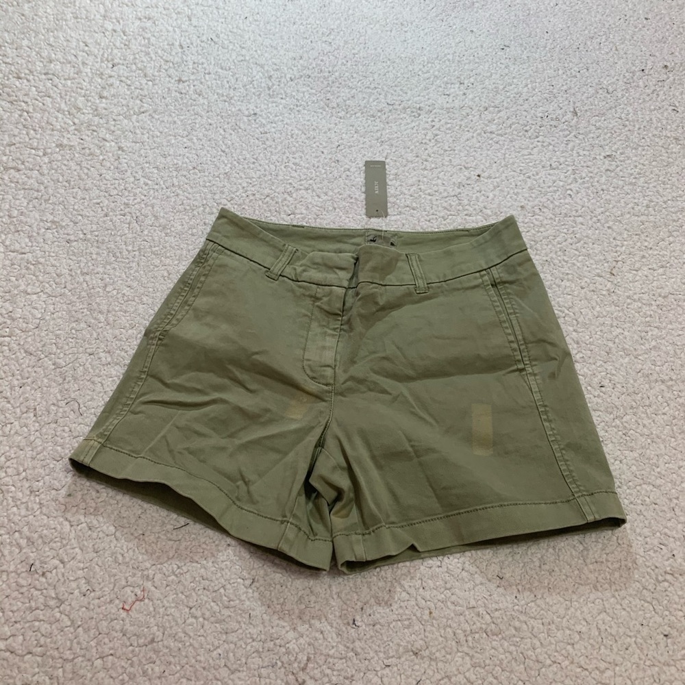 J crew h5807 5” stretch green chino shorts